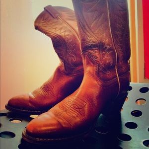 Acme Size 6 Boots